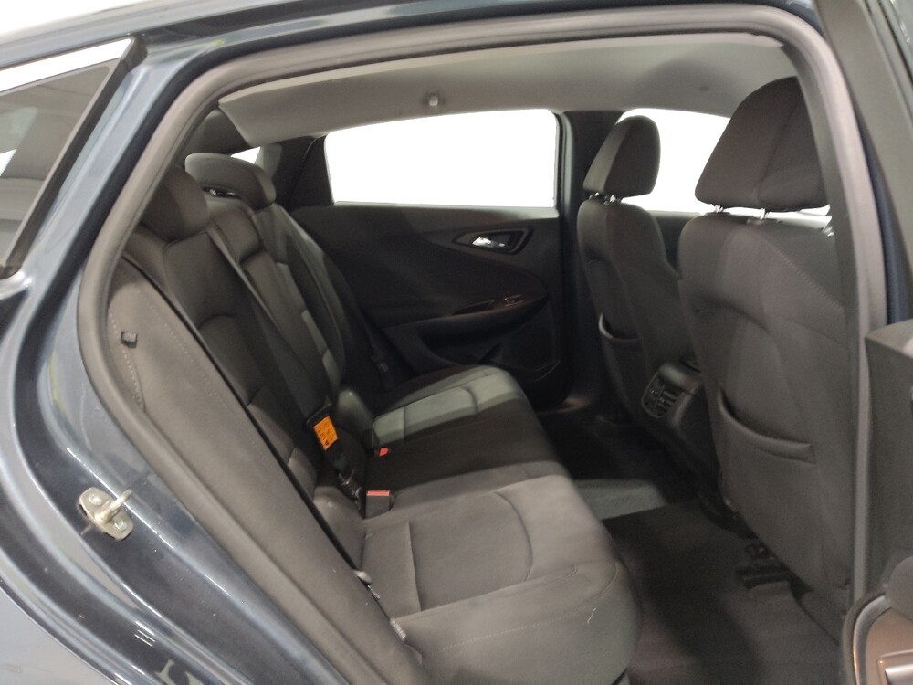 2019 Chevrolet Malibu in Columbus, OH 43228 - 18087576 19