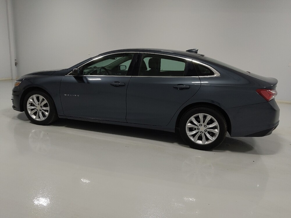 2019 Chevrolet Malibu in Columbus, OH 43228 - 18087576 3