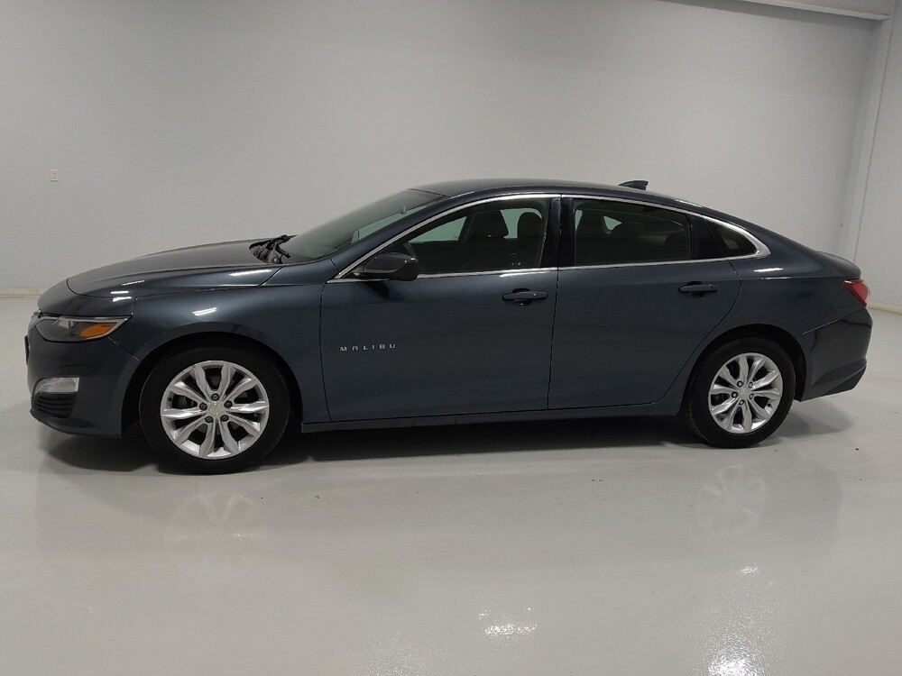 2019 Chevrolet Malibu in Columbus, OH 43228 - 18087576 2