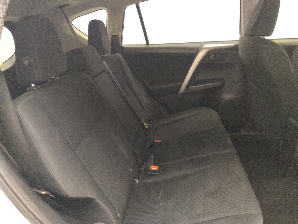 2018 Toyota RAV4 in Marietta, GA 30062 - 18087577 19