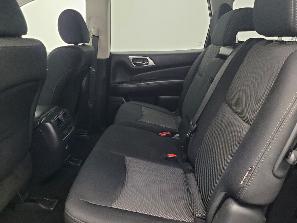 2020 Nissan Pathfinder in Gainesville, FL 32609 - 18087583 18