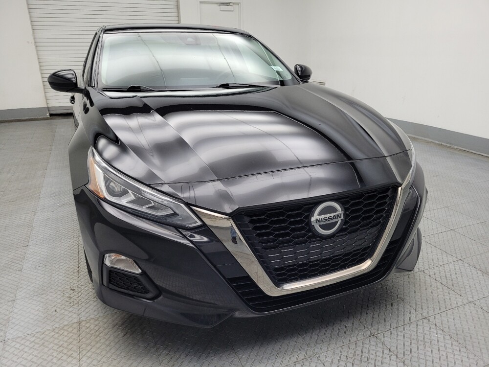 2022 Nissan Altima in Des Moines, IA 50310 - 18087585 14