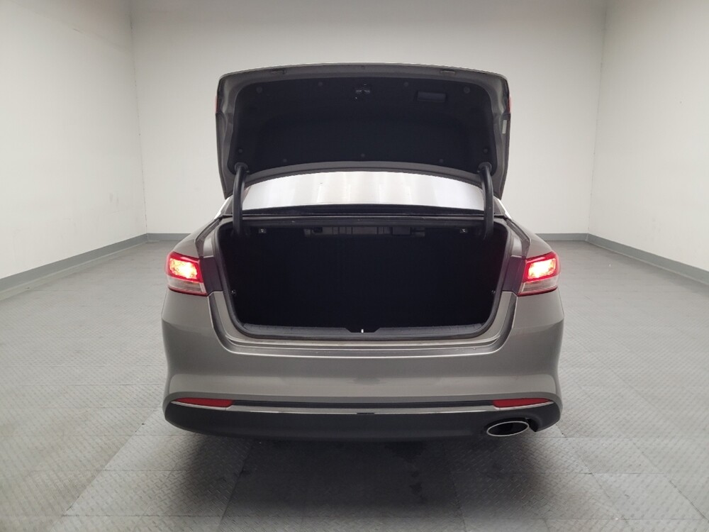 2016 Kia Optima in Montclair, CA 91763 - 18087588 29