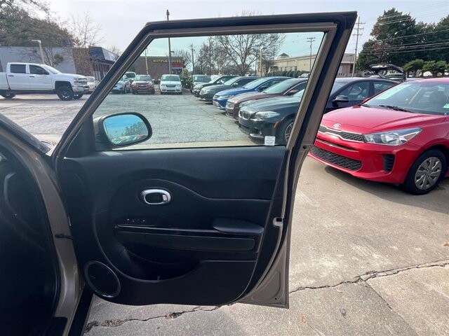 2014 Kia Soul in Greenville, SC 29607 - 18087599 14