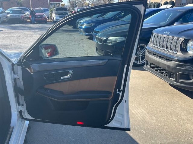 2011 Mercedes-Benz E 350 in Greenville, SC 29607 - 18087600 9