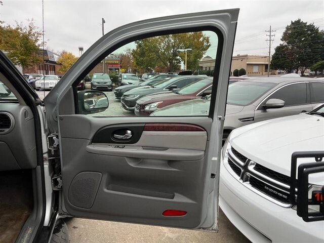 2007 GMC Envoy in Greenville, SC 29607 - 18087603 11