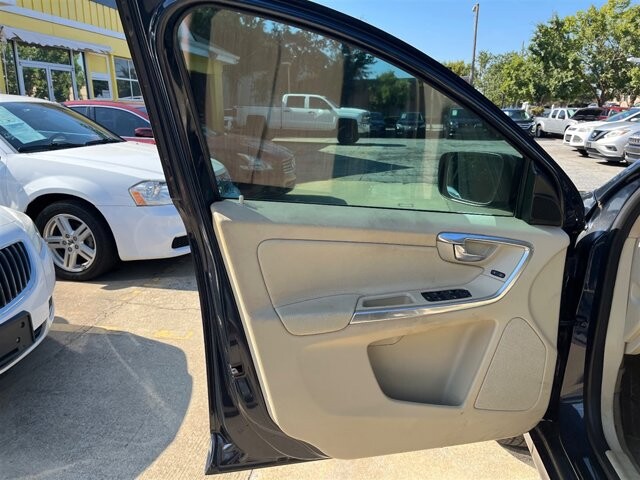 2014 Volvo XC60 in Greenville, SC 29607 - 18087604 26