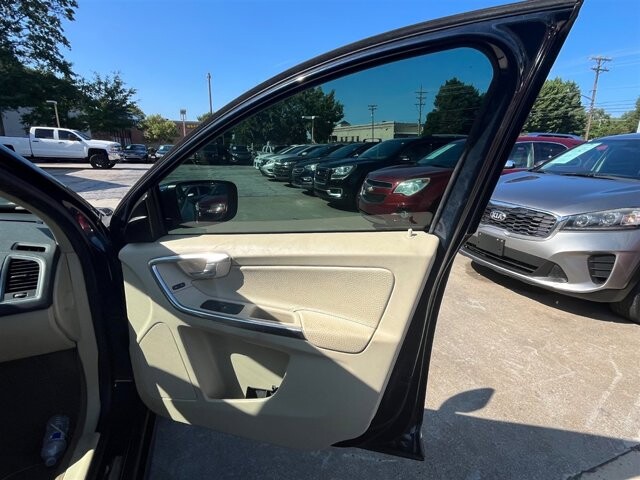2014 Volvo XC60 in Greenville, SC 29607 - 18087604 16
