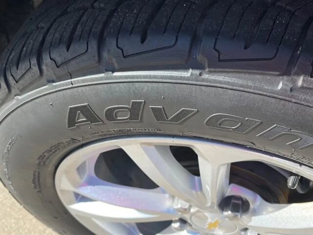 2017 Chevrolet Equinox in Greenville, SC 29607 - 18087605 12