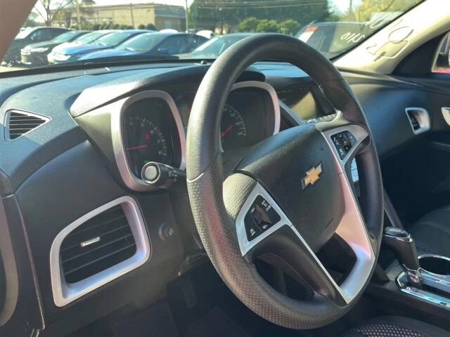 2017 Chevrolet Equinox in Greenville, SC 29607 - 18087605 33