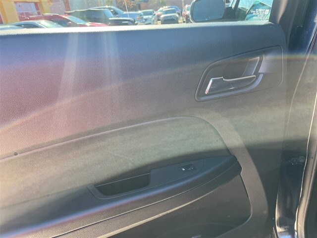 2017 Chevrolet Equinox in Greenville, SC 29607 - 18087605 27