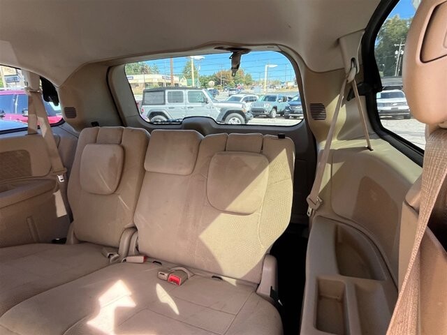 2013 Dodge Grand Caravan in Greenville, SC 29607 - 18087606 27