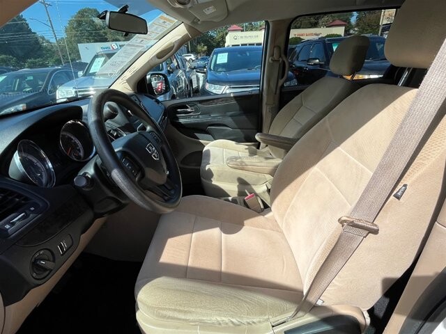 2013 Dodge Grand Caravan in Greenville, SC 29607 - 18087606 29