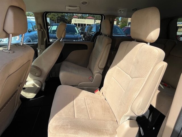 2013 Dodge Grand Caravan in Greenville, SC 29607 - 18087606 23