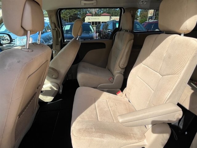 2013 Dodge Grand Caravan in Greenville, SC 29607 - 18087606 22