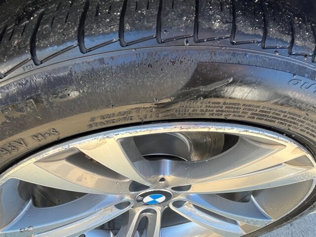 2017 BMW 330i Gran Turismo xDrive in Greenville, SC 29607 - 18087608 9