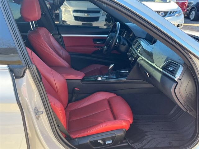 2017 BMW 330i Gran Turismo xDrive in Greenville, SC 29607 - 18087608 15
