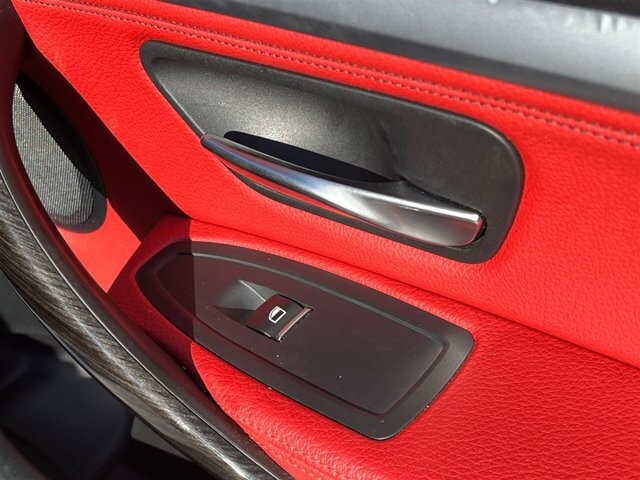 2017 BMW 330i Gran Turismo xDrive in Greenville, SC 29607 - 18087608 14