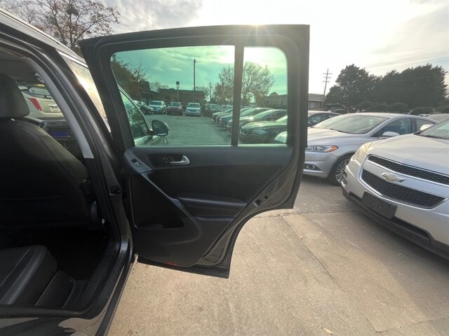 2015 Volkswagen Tiguan in Greenville, SC 29607 - 18087609 20