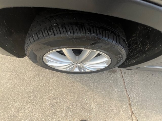 2015 Volkswagen Tiguan in Greenville, SC 29607 - 18087609 14