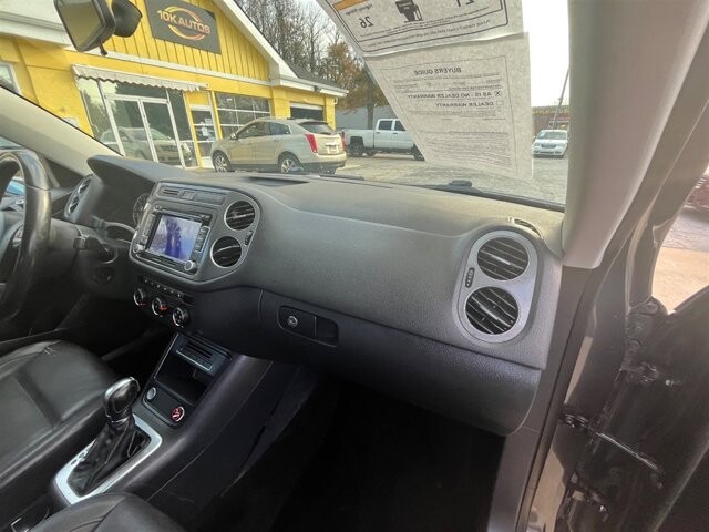 2015 Volkswagen Tiguan in Greenville, SC 29607 - 18087609 15