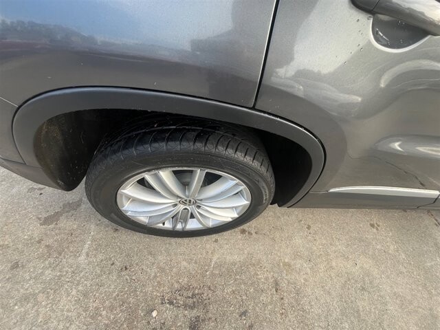2015 Volkswagen Tiguan in Greenville, SC 29607 - 18087609 10