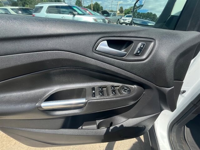 2014 Ford Escape in Greenville, SC 29607 - 18087612 24