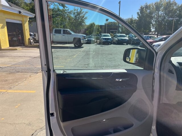 2011 Chrysler Town & Country in Greenville, SC 29607 - 18087613 25