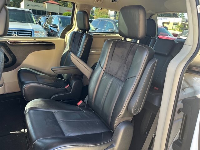 2011 Chrysler Town & Country in Greenville, SC 29607 - 18087613 21