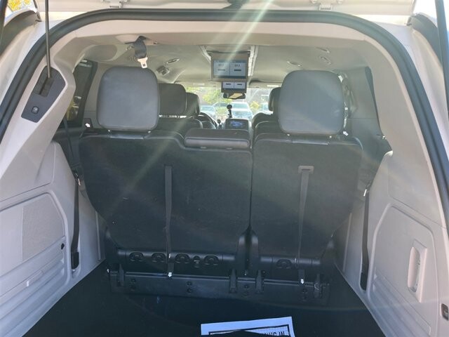 2011 Chrysler Town & Country in Greenville, SC 29607 - 18087613 17