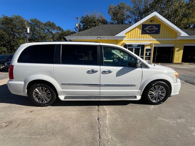 2011 Chrysler Town & Country in Greenville, SC 29607 - 18087613 2