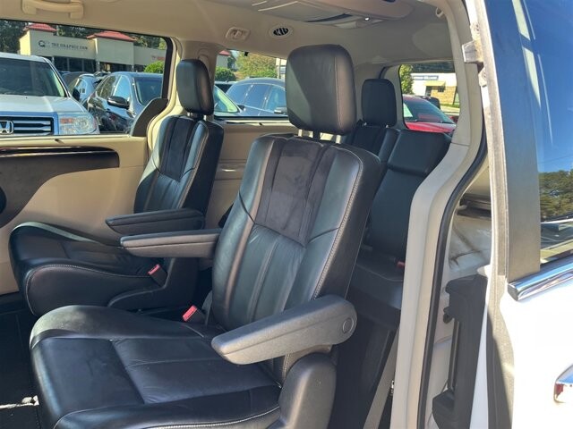 2011 Chrysler Town & Country in Greenville, SC 29607 - 18087613 20