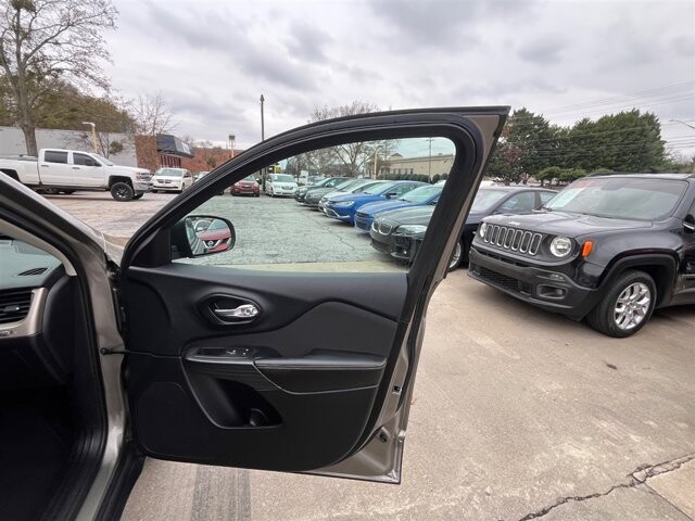 2016 Jeep Cherokee in Greenville, SC 29607 - 18087620 13