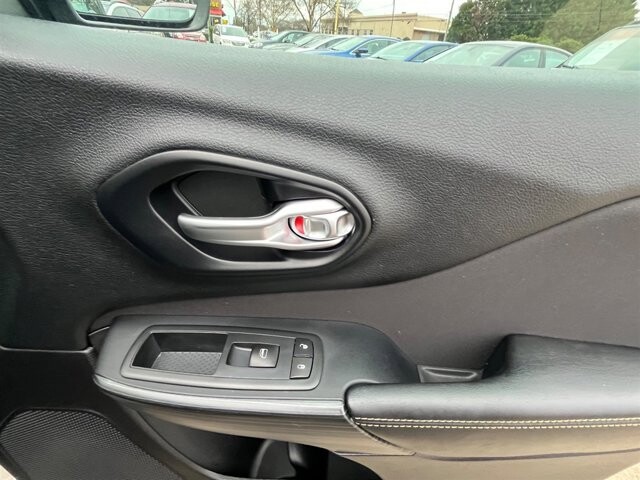 2016 Jeep Cherokee in Greenville, SC 29607 - 18087620 14