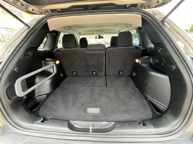 2016 Jeep Cherokee in Greenville, SC 29607 - 18087620 23