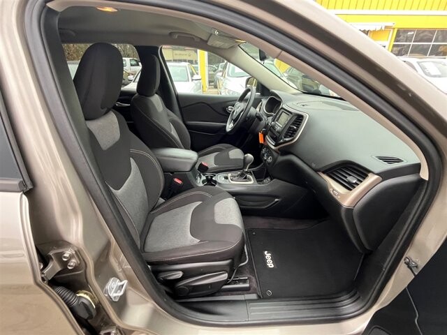 2016 Jeep Cherokee in Greenville, SC 29607 - 18087620 15