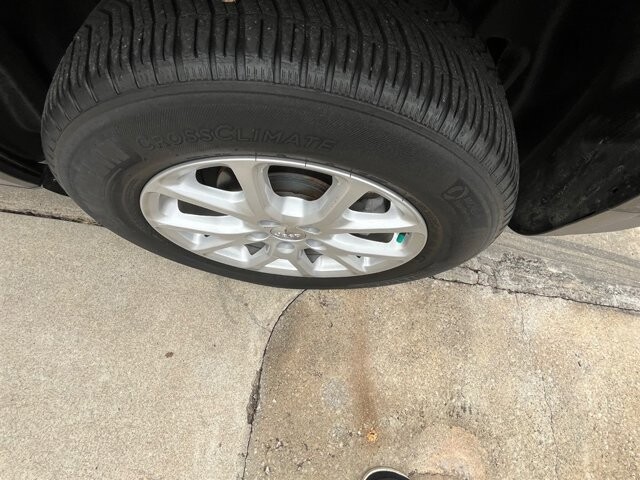 2016 Jeep Cherokee in Greenville, SC 29607 - 18087620 11