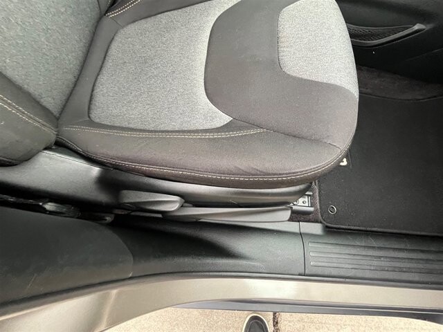 2016 Jeep Cherokee in Greenville, SC 29607 - 18087620 16