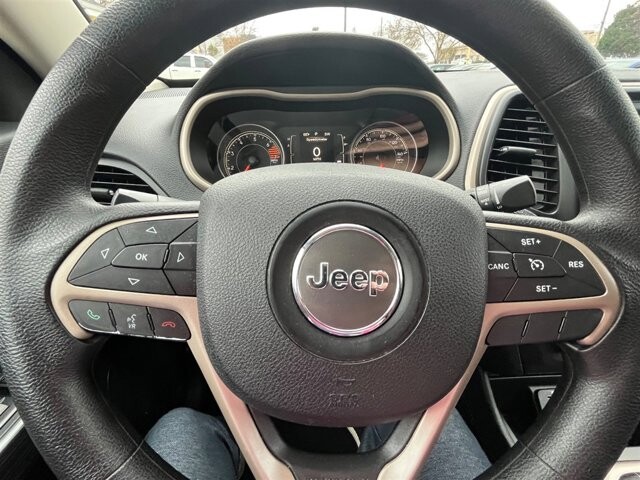 2016 Jeep Cherokee in Greenville, SC 29607 - 18087620 32