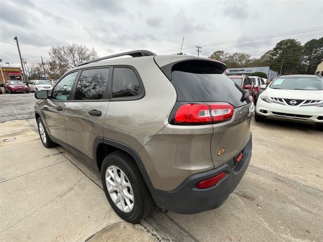 2016 Jeep Cherokee in Greenville, SC 29607 - 18087620 5