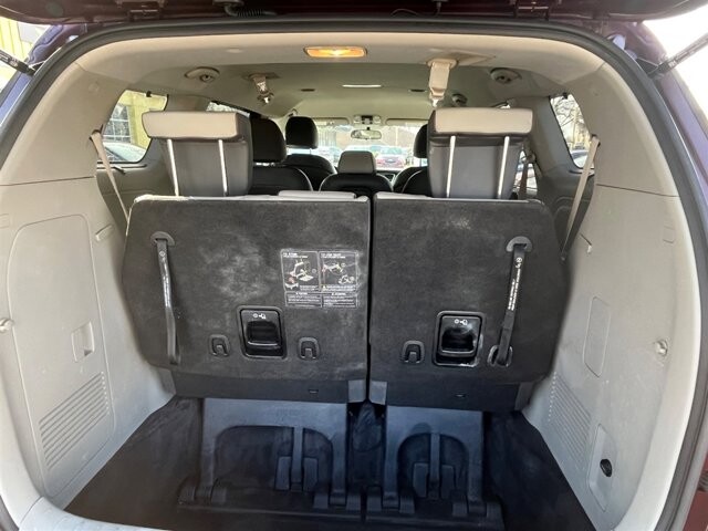 2017 Kia Sedona in Greenville, SC 29607 - 18087621 22