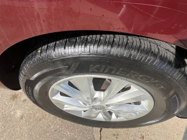 2017 Kia Sedona in Greenville, SC 29607 - 18087621 14