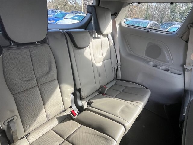 2017 Kia Sedona in Greenville, SC 29607 - 18087621 20