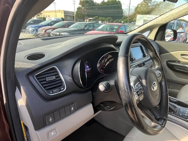 2017 Kia Sedona in Greenville, SC 29607 - 18087621 30
