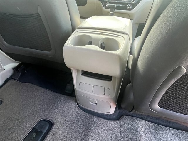 2017 Kia Sedona in Greenville, SC 29607 - 18087621 23