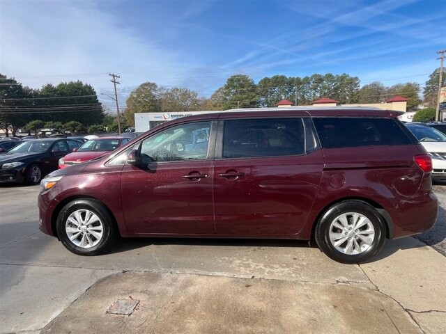 2017 Kia Sedona in Greenville, SC 29607 - 18087621 8