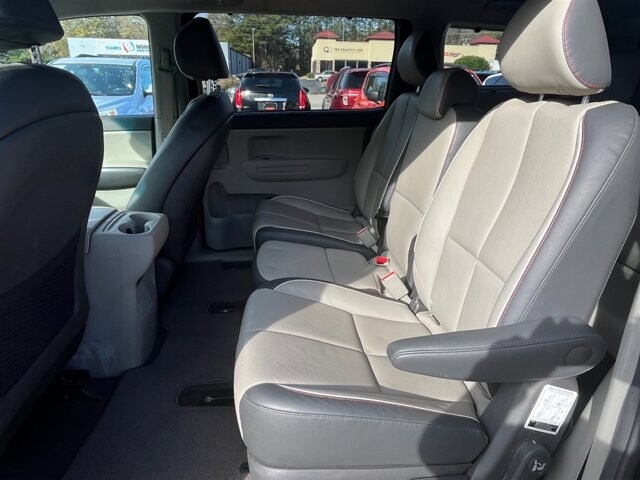 2017 Kia Sedona in Greenville, SC 29607 - 18087621 25