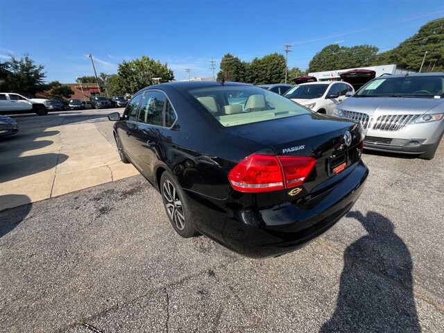 2014 Volkswagen Passat in Greenville, SC 29607 - 18087624 5