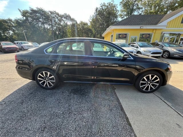 2014 Volkswagen Passat in Greenville, SC 29607 - 18087624 2