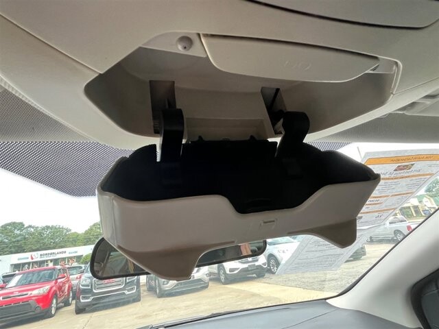 2015 Ford Focus in Greenville, SC 29607 - 18087630 30